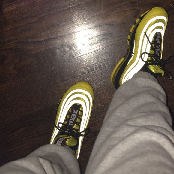 air max 97 bright citron on feet